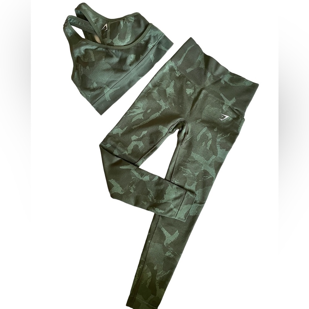 Gymshark Adapt Seanless Sports Bra & Leggings SET, Size XS, Olive Green Camo